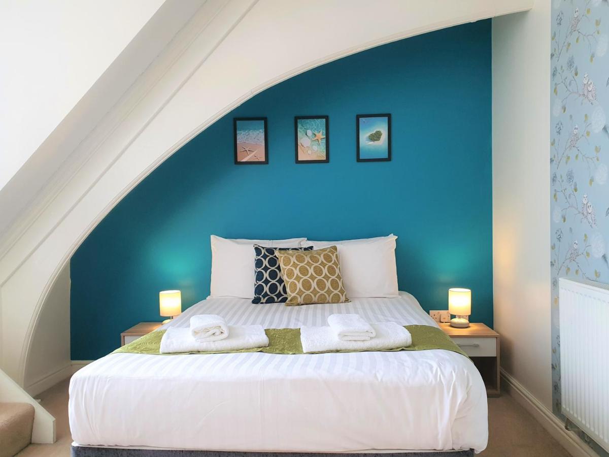 Central Apartments - Spacious 2 Beds Swindon Buitenkant foto